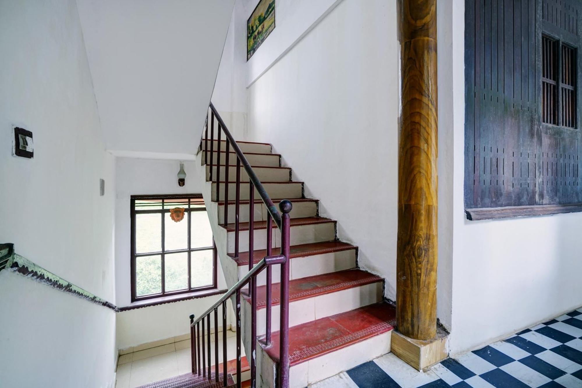 Oyo Flagship Meadow View Inn テッカディ エクステリア 写真