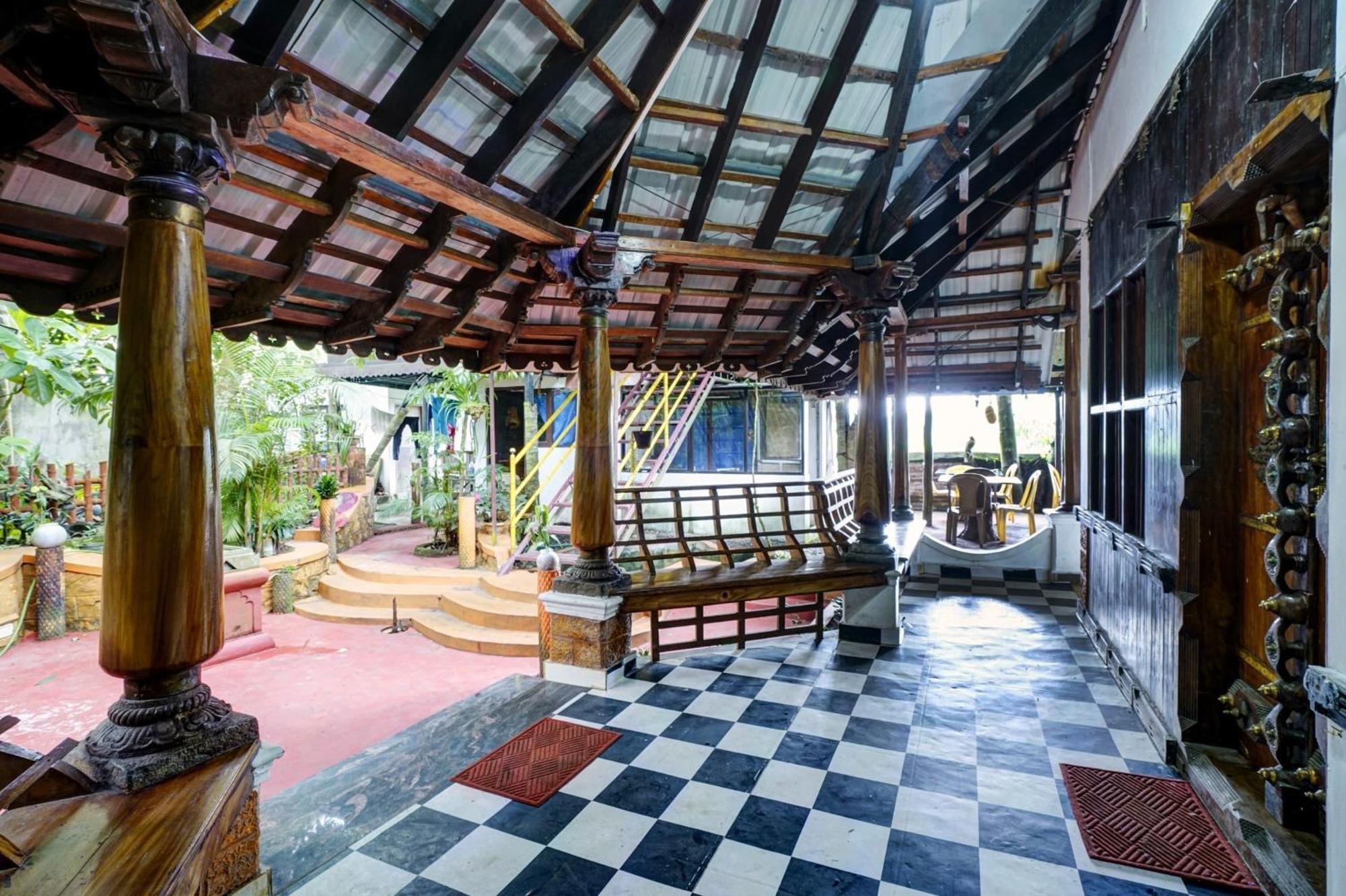 Oyo Flagship Meadow View Inn テッカディ エクステリア 写真